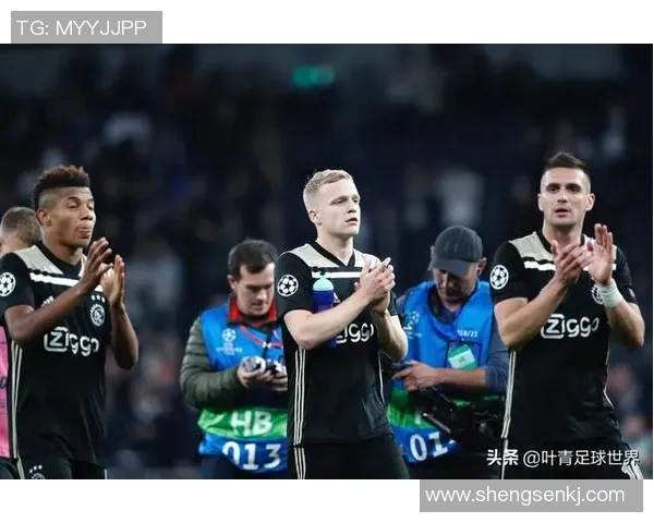 欧冠门票系统崩溃数万球迷排队奋战12小时抢购梦寐以求的门票 欧冠门票系统崩溃数万球迷排队奋战12小时抢购梦寐以求的门票