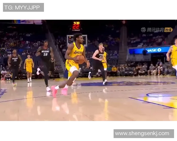 湖人对阵热火精彩对决回顾10月7日比赛亮点与分析